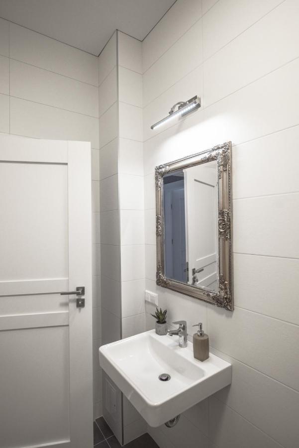 Km Apartamentai Apartment Kaunas Ngoại thất bức ảnh